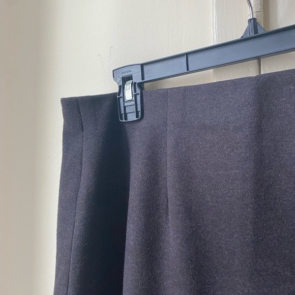 INDOCHINO & Uniqlo | Women’s Office Skirt Bundle - Picture 6 of 8